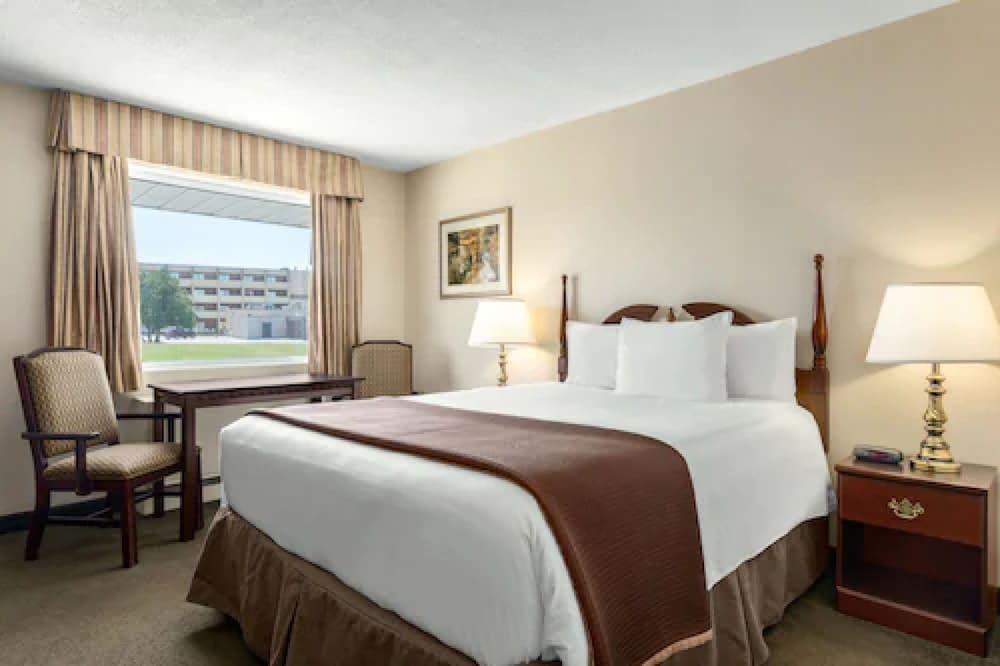 Travelodge Hotel By Wyndham Kingston Lasalle Dış mekan fotoğraf