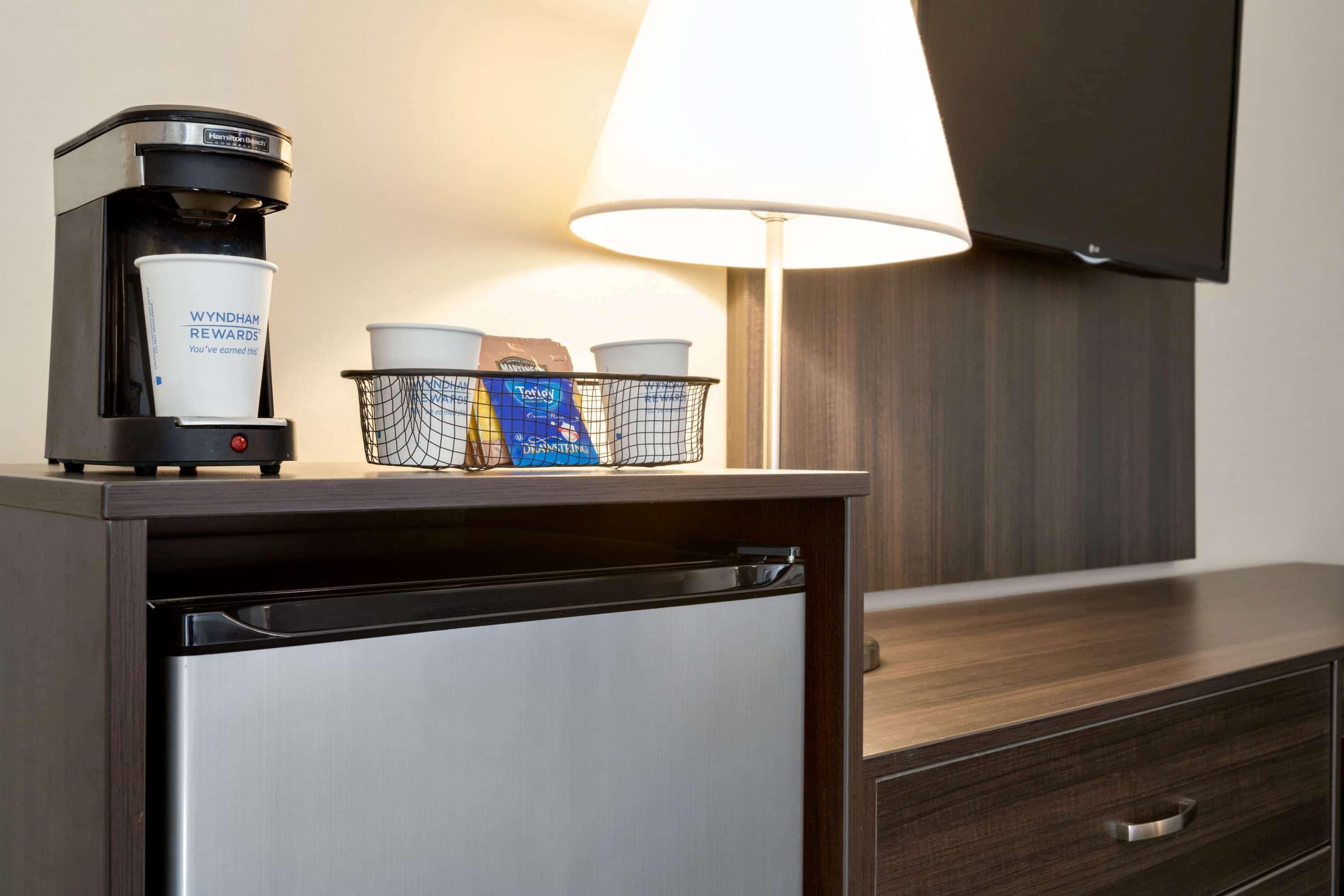 Travelodge Hotel By Wyndham Kingston Lasalle Dış mekan fotoğraf