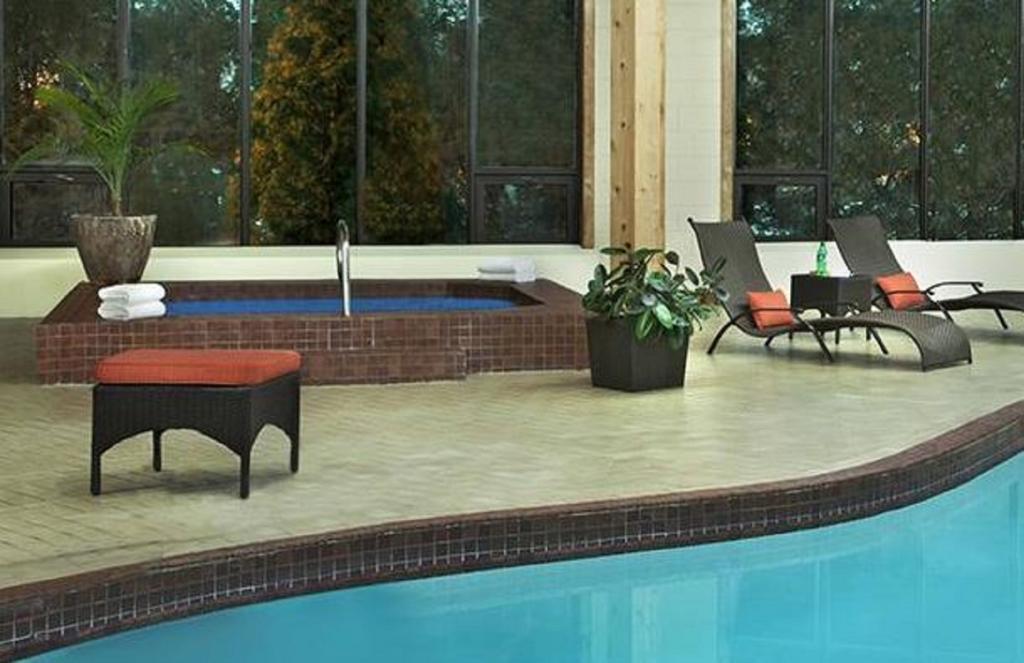 Travelodge Hotel By Wyndham Kingston Lasalle Dış mekan fotoğraf