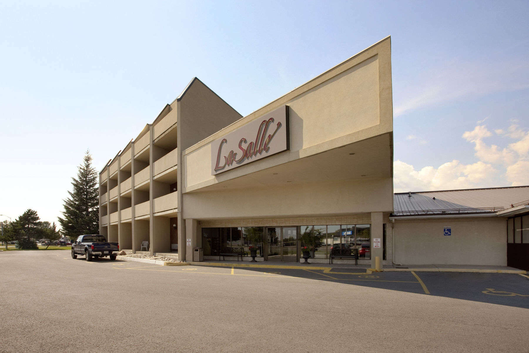 Travelodge Hotel By Wyndham Kingston Lasalle Dış mekan fotoğraf